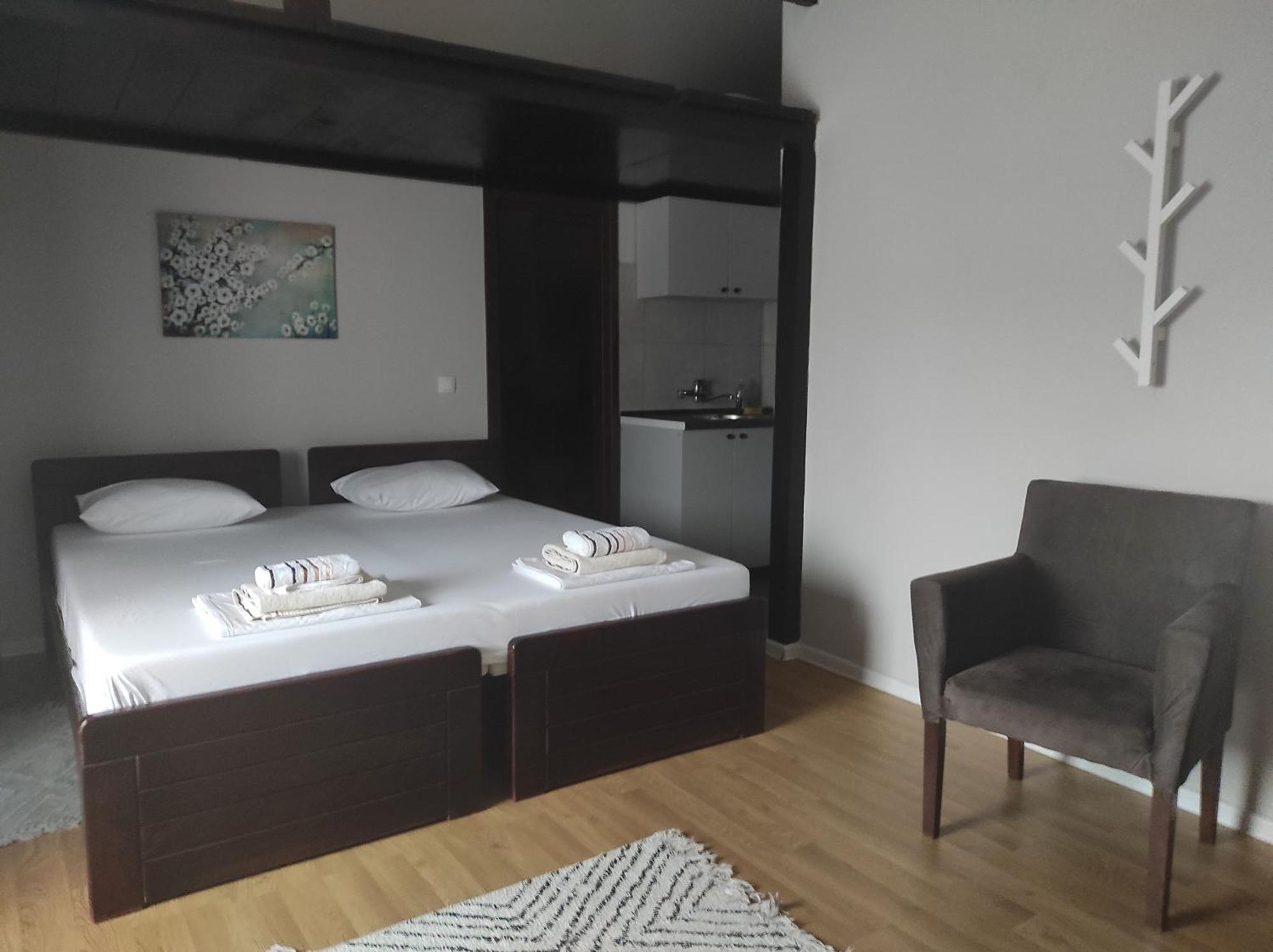 Apartments & Accommodation Stojic Novi Sad Eksteriør bilde