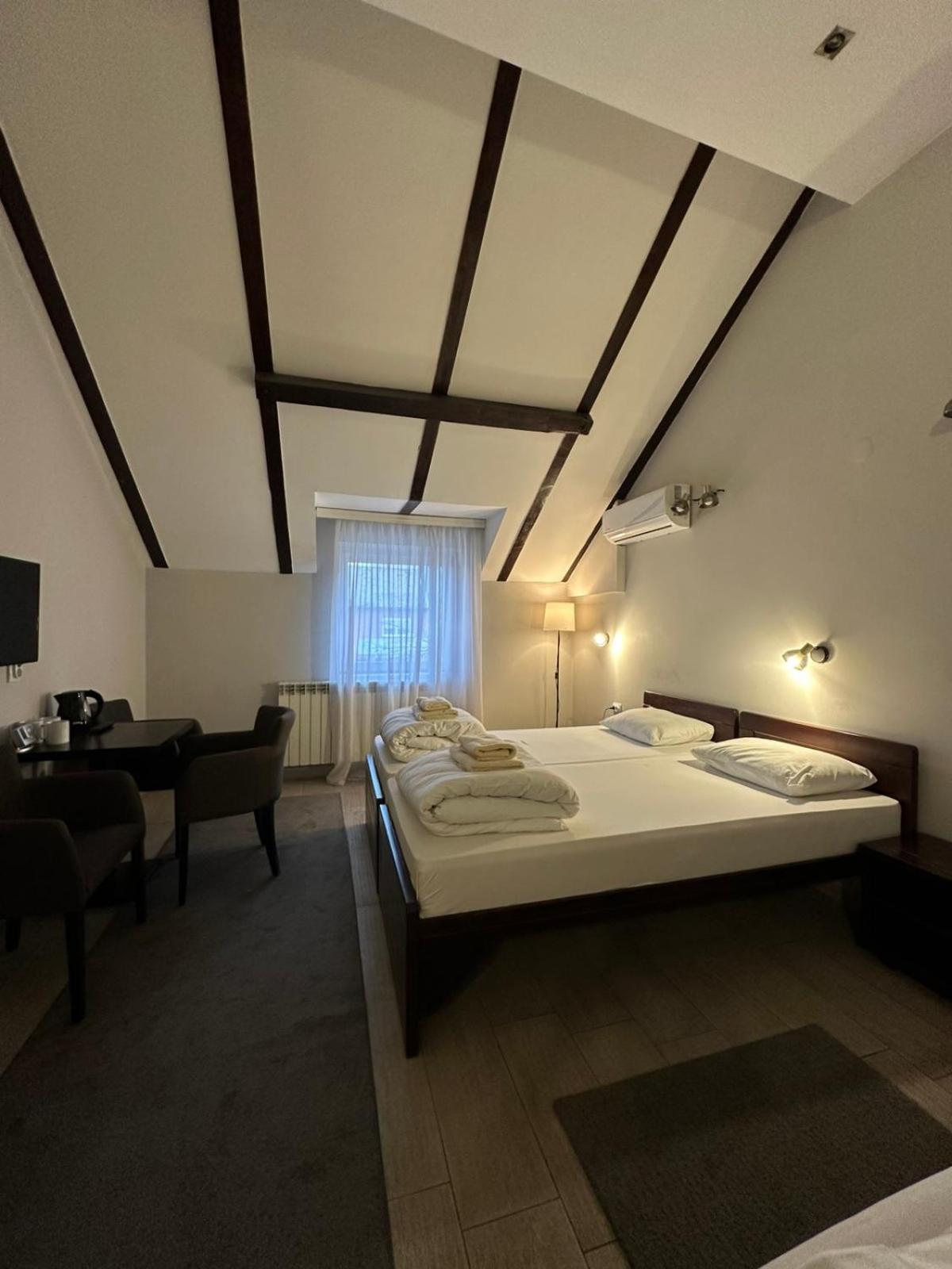 Apartments & Accommodation Stojic Novi Sad Rom bilde
