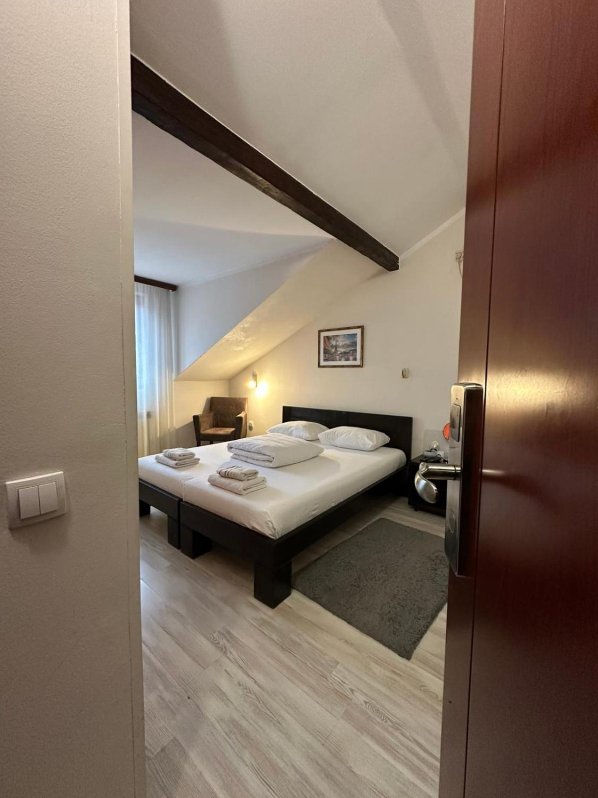 Apartments & Accommodation Stojic Novi Sad Rom bilde
